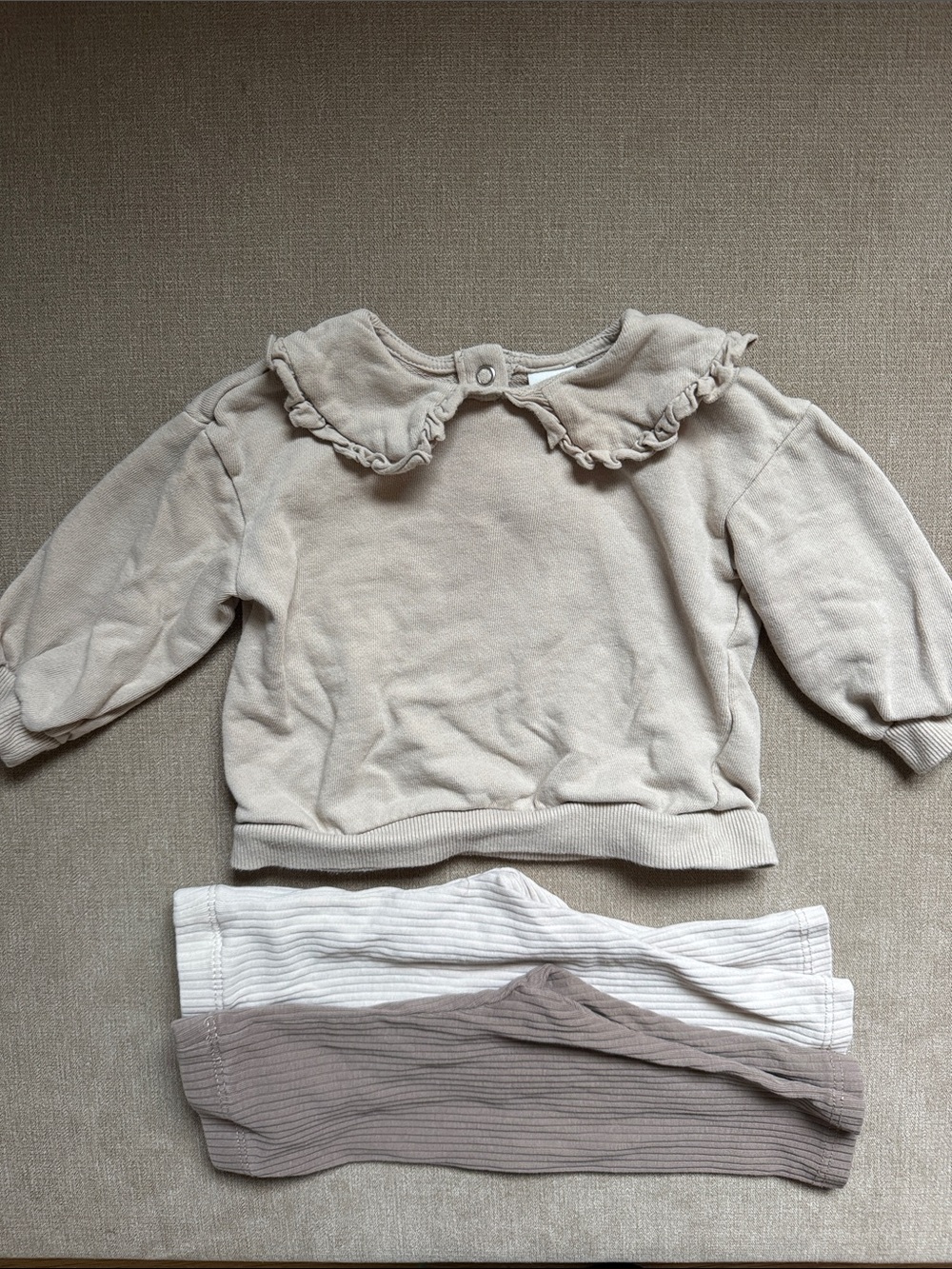 H&M Beige Ruffle Collar Girls Sweatshirt with Neutral Leggings